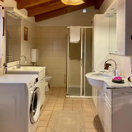 A Casa Di Amici Сasa de vacaciones Vidor